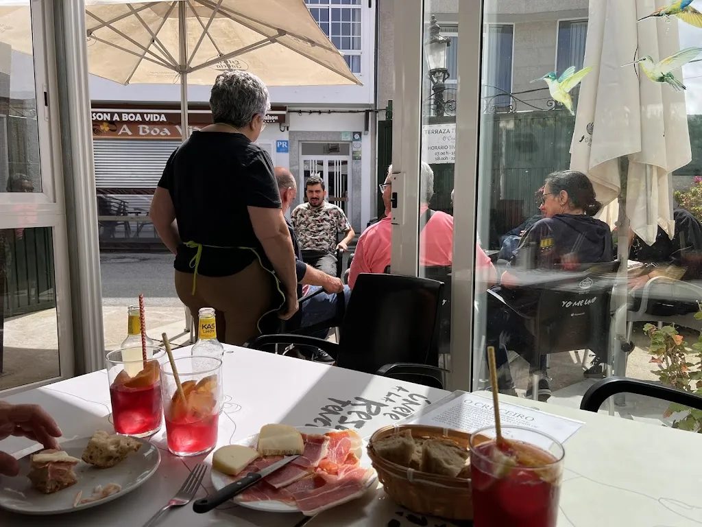 Linda Bailey_Café Bar O'CRUCEIRO_Palas de Rei_review