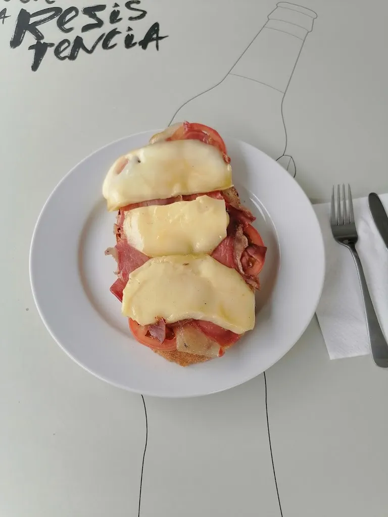 Café Bar O'CRUCEIRO restaurant in Palas de Rei