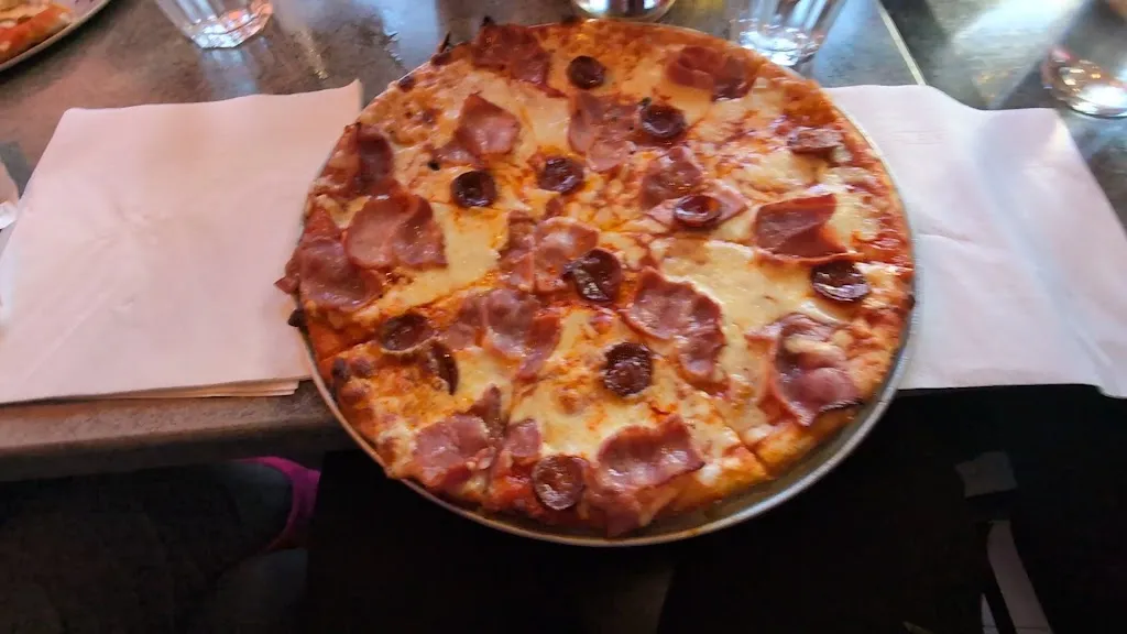 Ken Weary_Bar Pizzería Pardellas_Palas de Rei_review