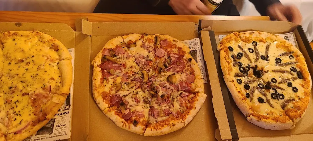 Rocio Paniagua Jiménez_LA PARADA DE IONUT_Palas de Rei_review