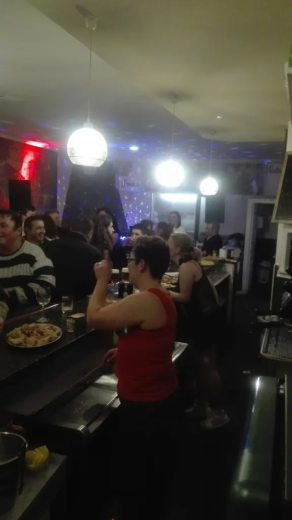 Manuel Nuñez_MESÓN O REFUGIO_Rábade_review