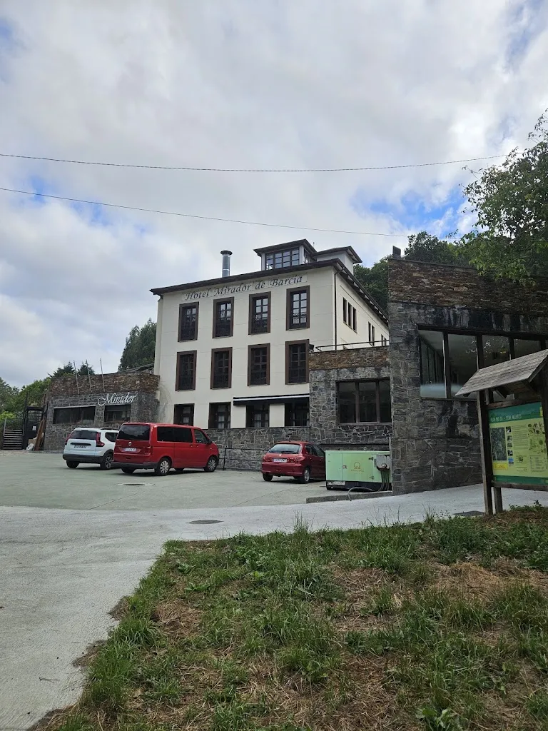 Alberto Sanchez_Hotel Mirador De Barcia_Ribeira de Piquín_review