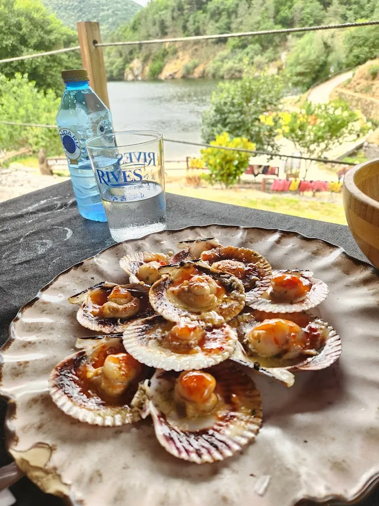 Jodie Cook_Playa Fluvial De A Cova Restaurante & Ocio_Saviñao O_review