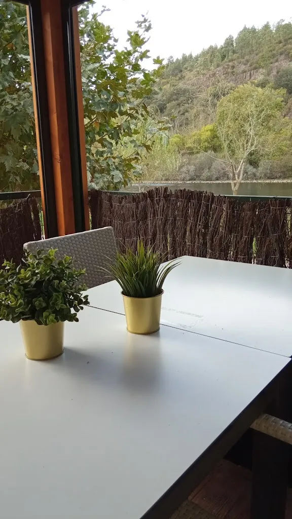 Janet Gonzalez_Restaurante Praia Fluvial San Clodio_Ribas de Sil_review