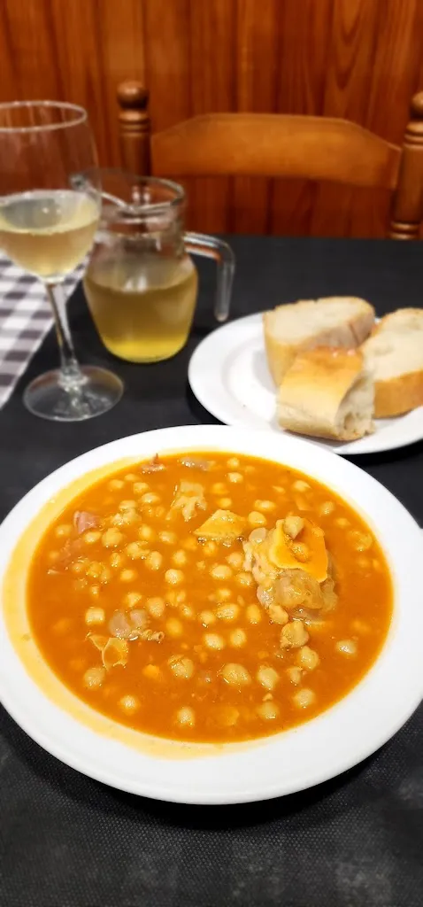 Frances Monette (Monymony)_Restaurante Pérez_Portomarín_review