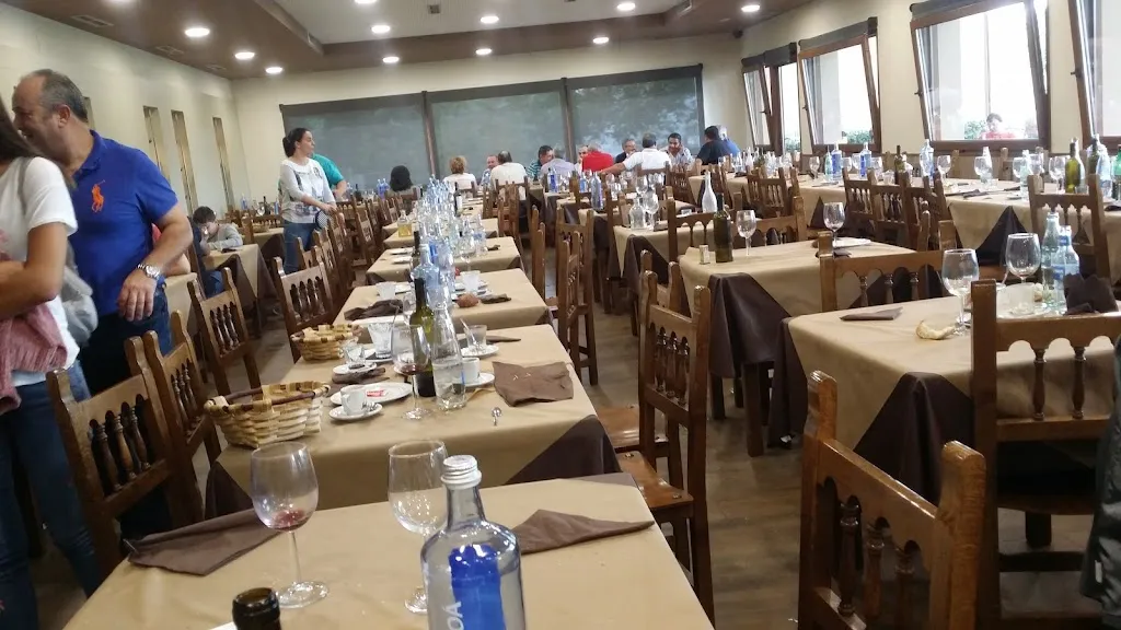 step rydz_Restaurante Río Loyo_Portomarín_review