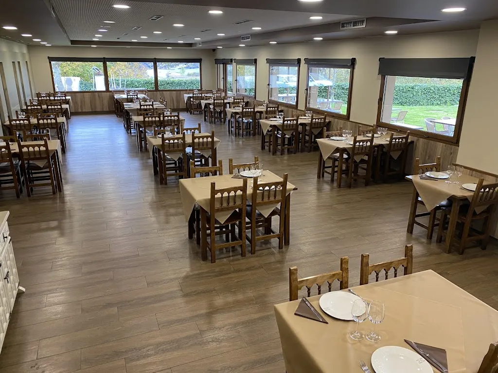 Restaurante Río Loyo_Portomarín_slider_image_1