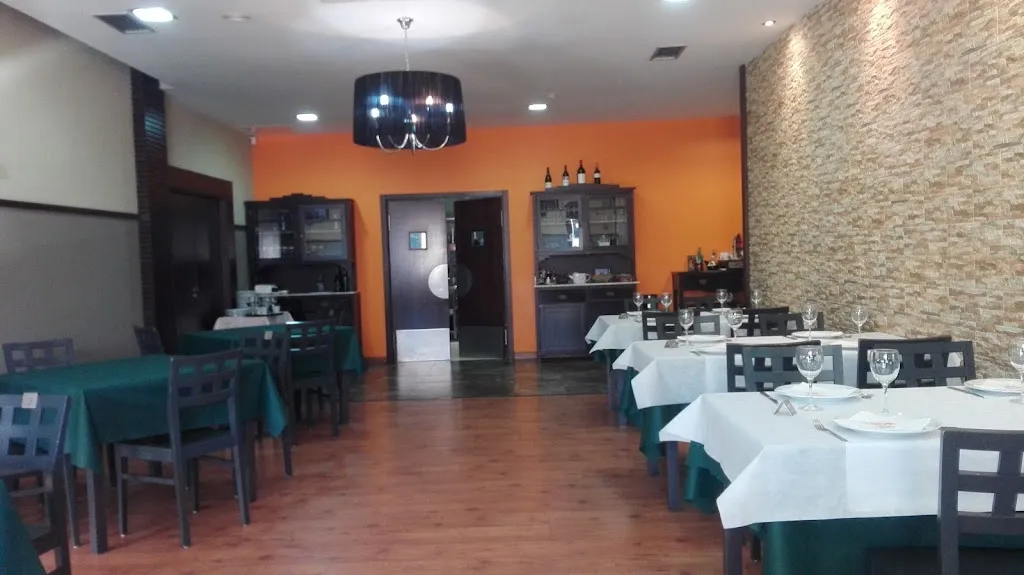 Pensión Restaurante Tino_Xermade_slider_image_1