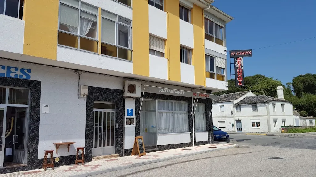 Juan Manuel Glück_Os Cruces_Vicedo O_review