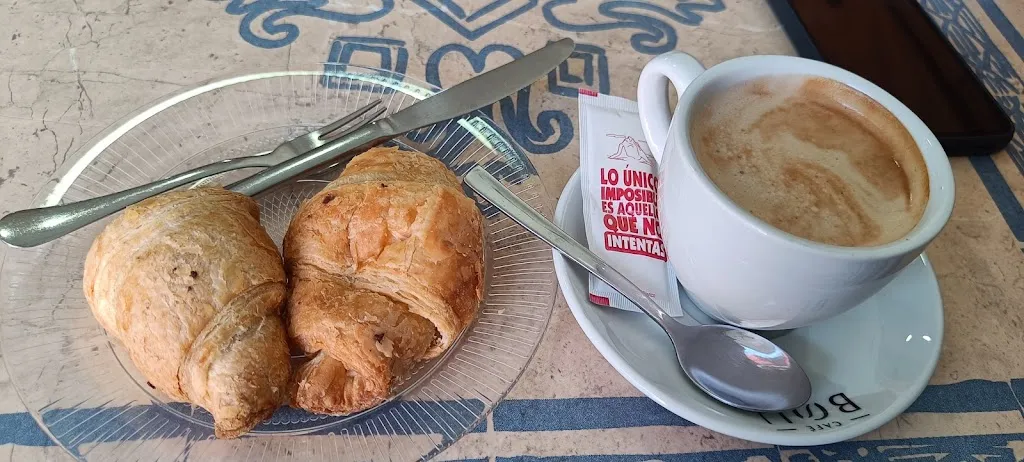 José Manuel Domingo Millán_Pan&Coffee_Monforte del Cid_review