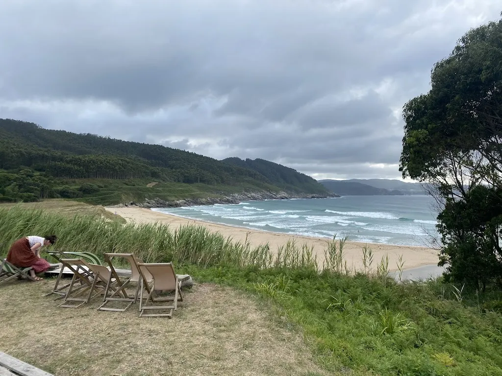 Dmitri Tchernykh_Esteiro Surf Café_Xove_review