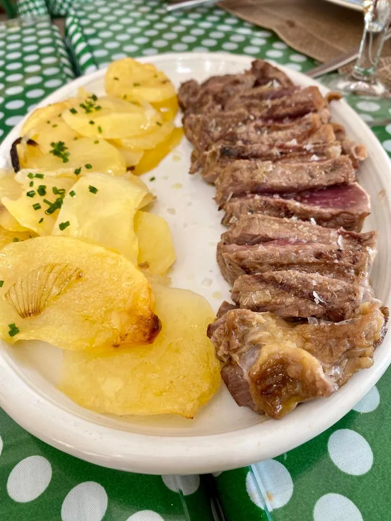 Doña Lola Restaurante Gastrotaberna_Alameda del Valle_slider_image_3