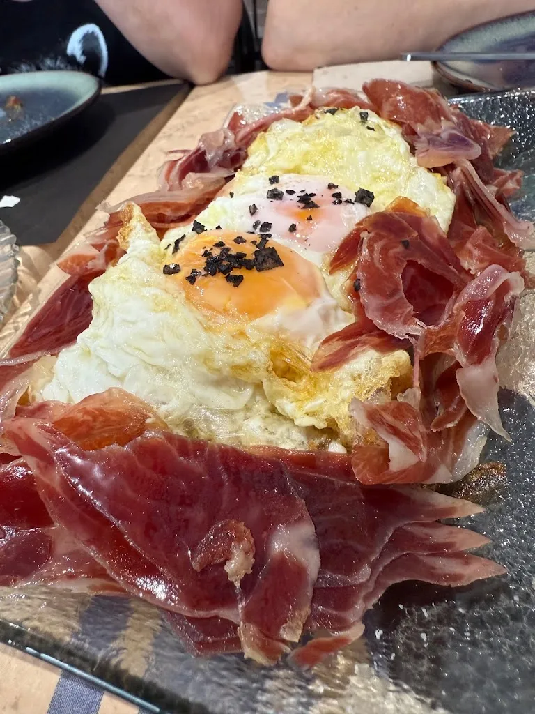 Azucena Recoveni_Cafeteria Alameda_Alameda del Valle_review