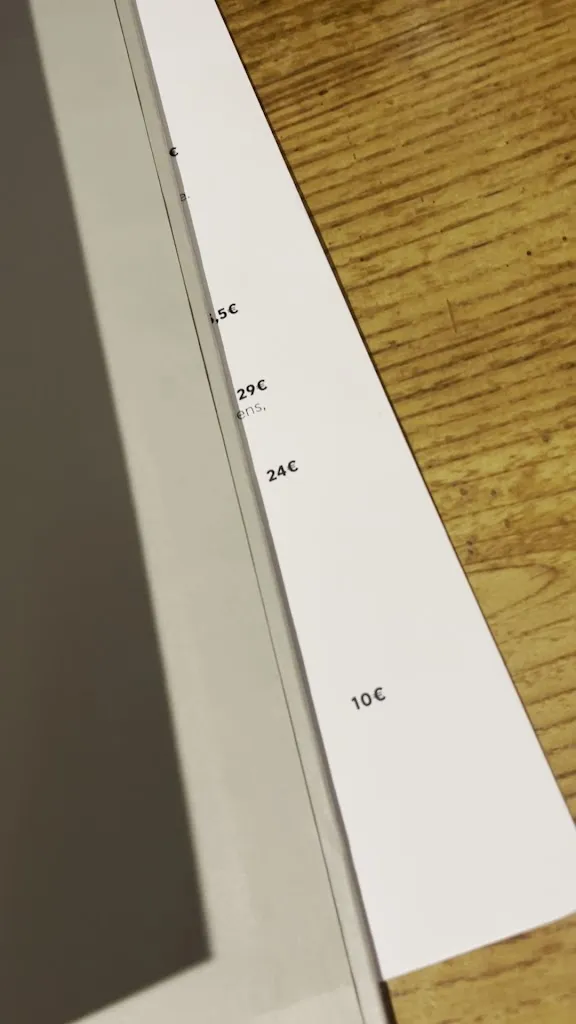 Ceyda Cavusoglu_Orizontas_Samos_recensione