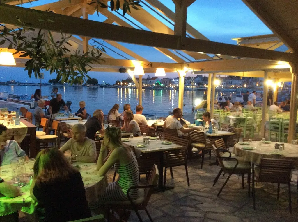 Elia Restaurant restaurant in Samos