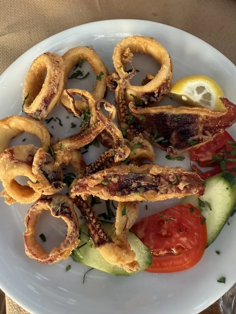 A.M Clifton_Trata Samos Restaurant_Samos_review