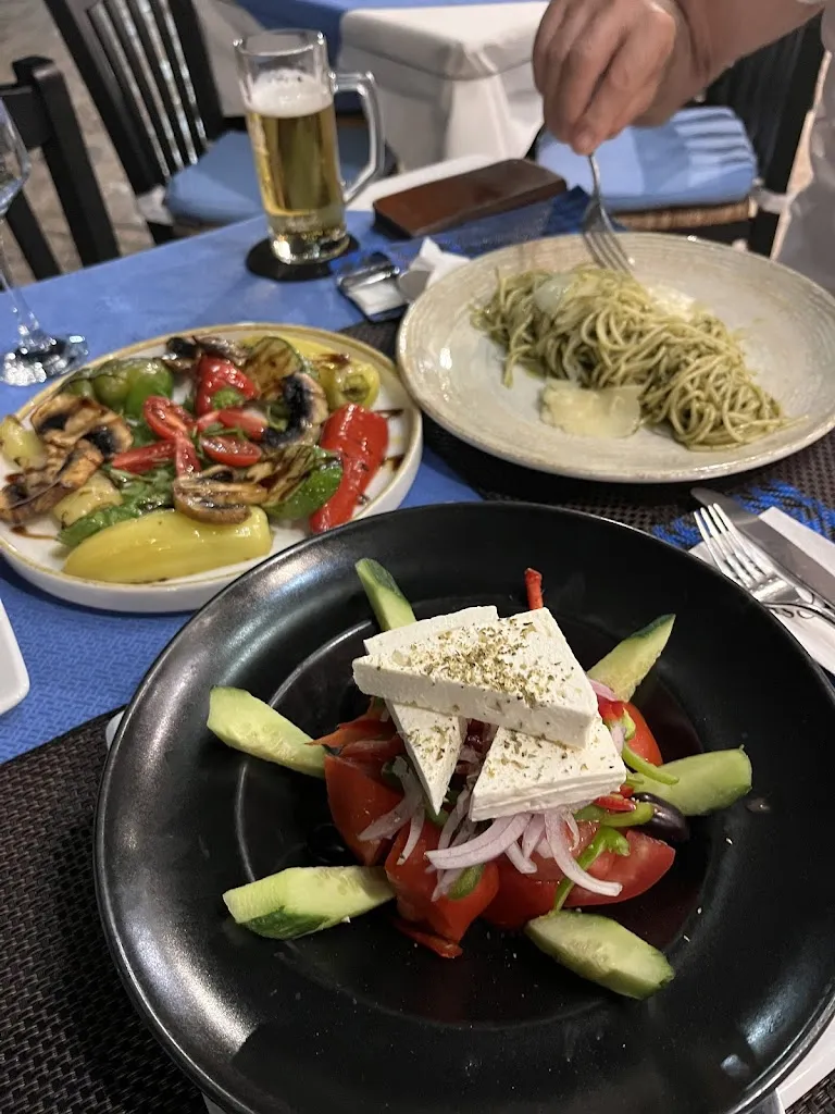 Mazilu Iuliana_Four Seasons Restaurant_Samos_review