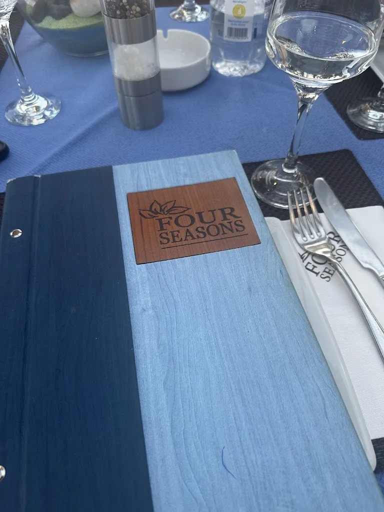 Burak Özkarakaşlı_Four Seasons Restaurant_Samos_review