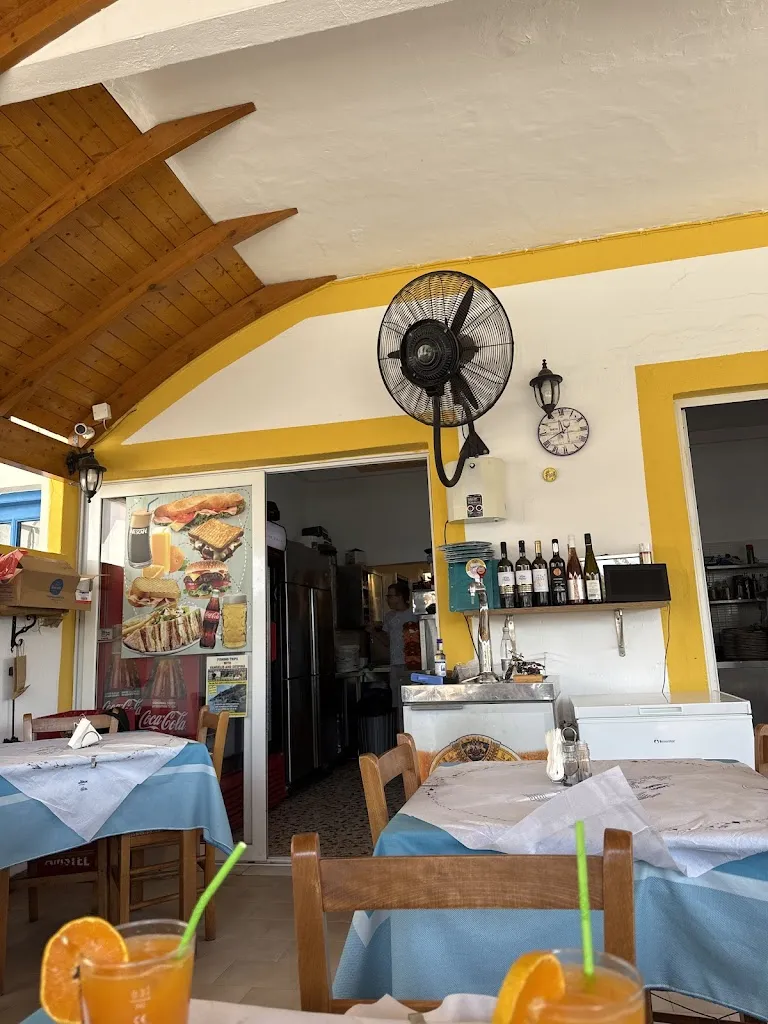 Taverna Kamara_Samos_slider_image_2