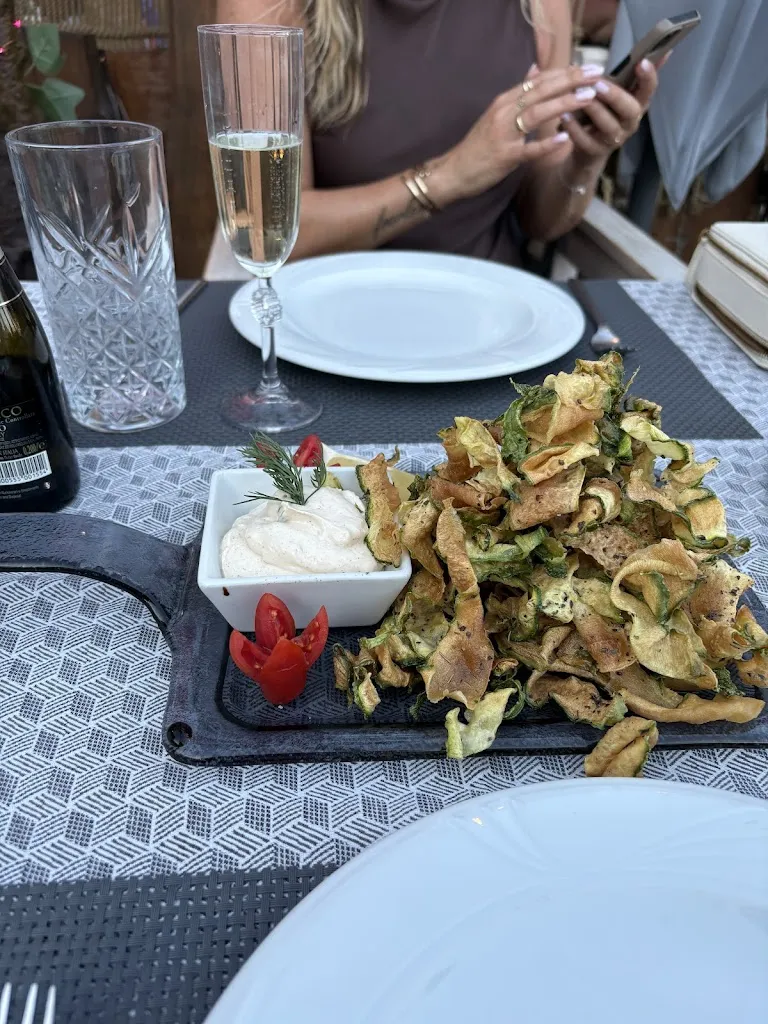 Bjørn Harald Brevik_Knife & Fork Restaurant_Samos_review