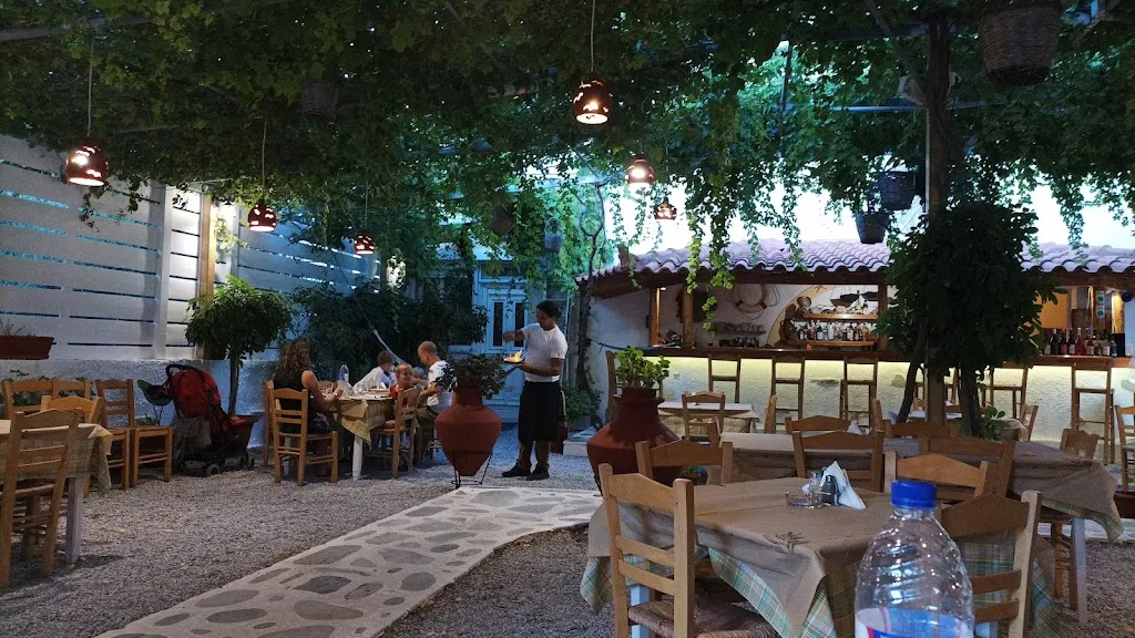 Κοχύλι Εστιατόριο restaurant in Samos