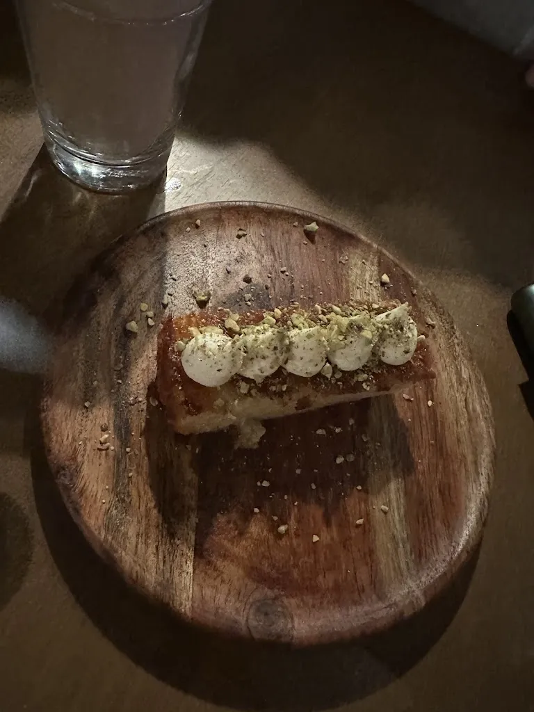 Zeynep Artaman_Avli_Samos_review