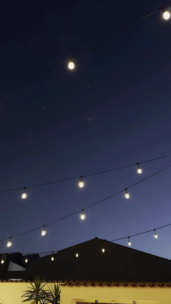 Özge Karaca_Avli_Samos_review