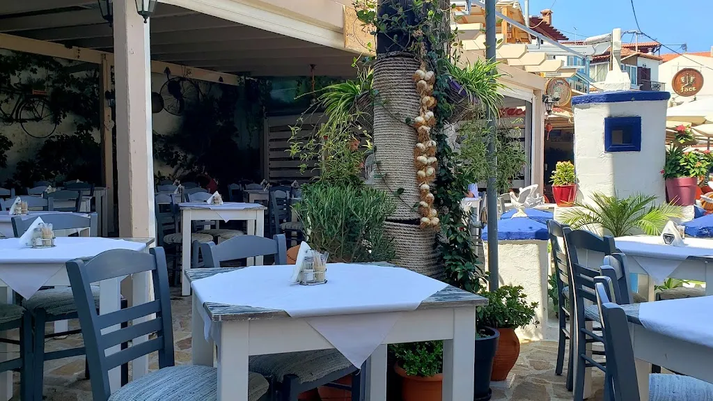 ZAKORE BBQ_Samos_slider_image_1