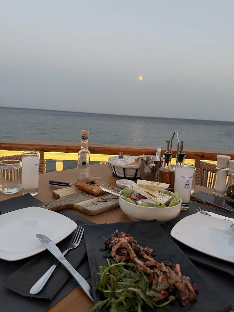 Sarp Sulun_Akrogiali Restaurant_Samos_review