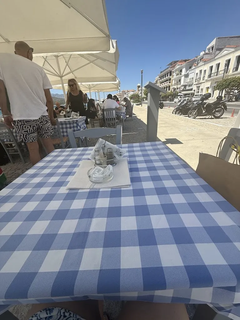 Cecilie T_Ζεν Σάμος_Samos_review