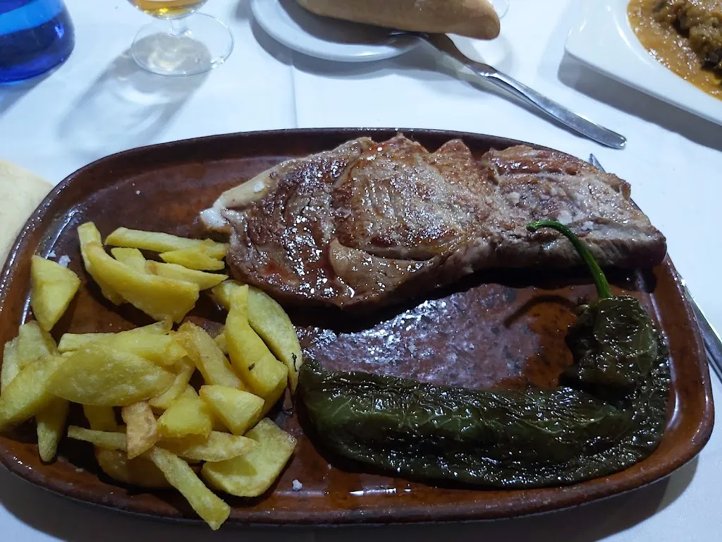 Menu_Hotel Restaurante El Jardín_Aldea del Fresno_image_4