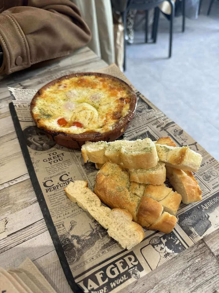 Menu_Curilla Tapas Bar_Aldea del Fresno_image_1