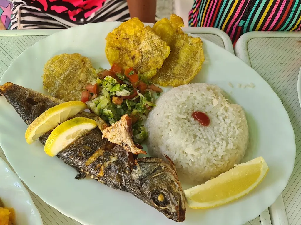 Kiosko Verde_Aldea del Fresno_slider_image_2