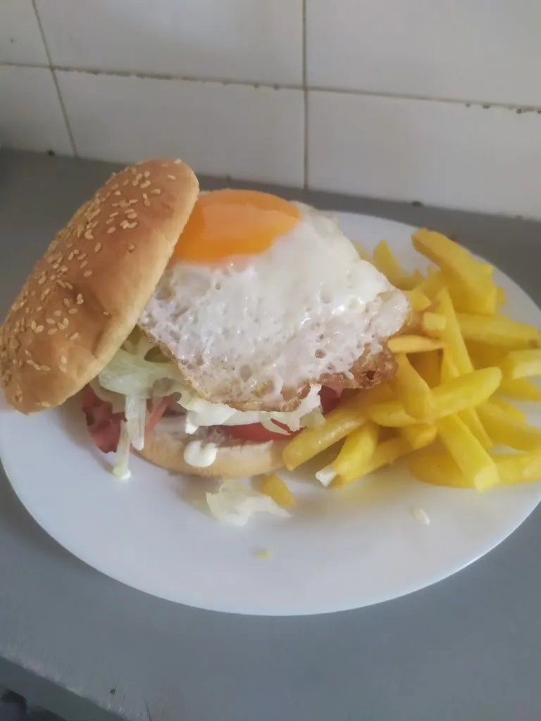 BAR RESTAURANTE CLUB SOCIAL_Aldea del Fresno_slider_image_2