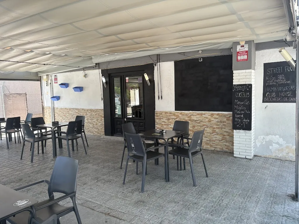 Parada del Fresno Bar Restaurante_Aldea del Fresno_slider_image_1