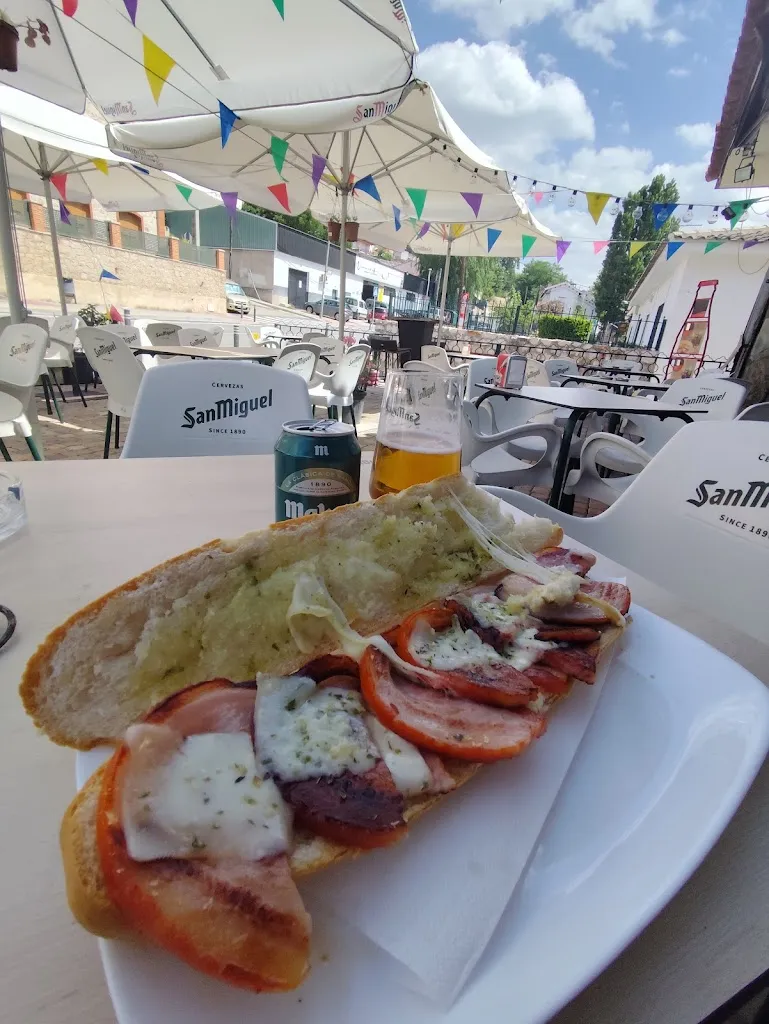 eduardo_Mesón Micaela_Ambite_review