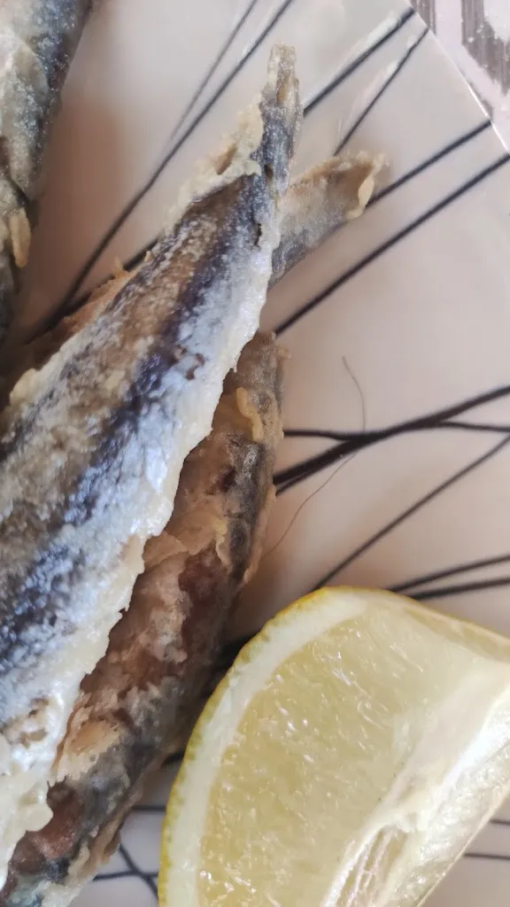 M H_La Nueva Estación_Ambite_review