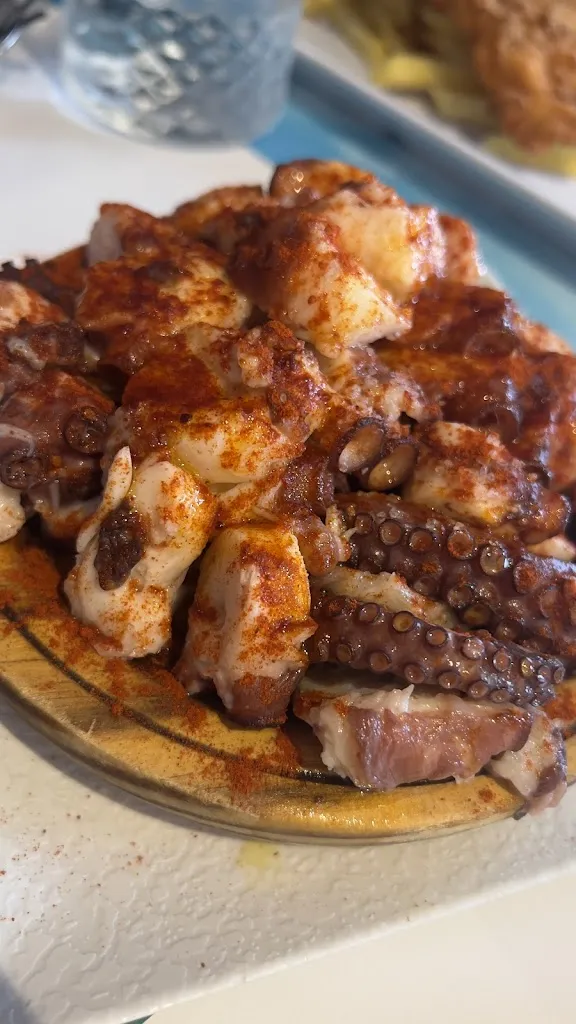 Raúl Alberto Canales_Chabola_Viveiro_review