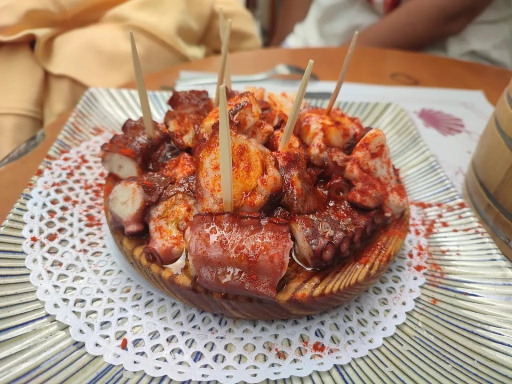 Juan Alberto Briales Urbaneja_Trunk corner_Viveiro_review