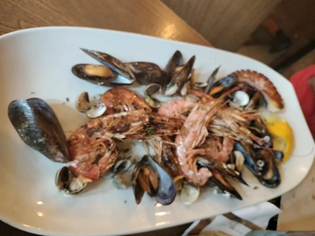 Rebeca Calvo Cilla_As Tixolas_Viveiro_review