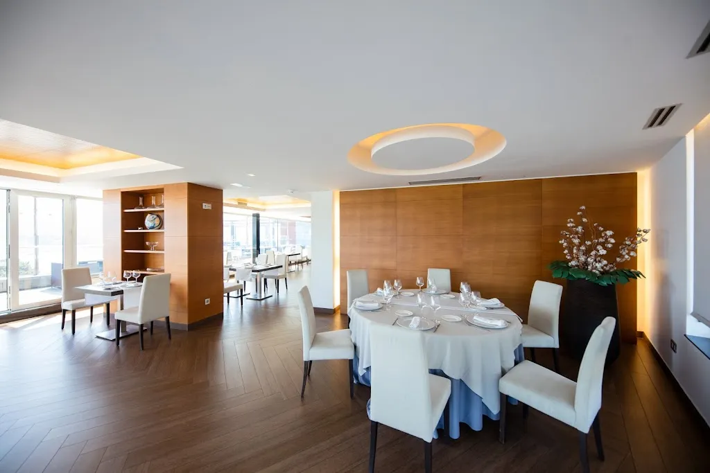 The Mermaids Scenic Restaurant restaurant in Viveiro