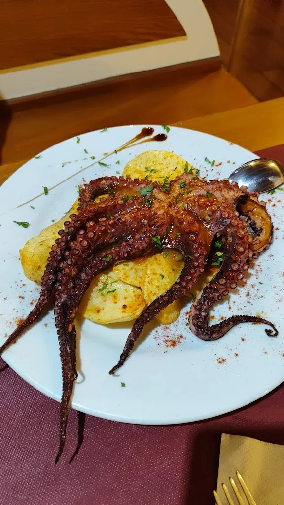 Iris Valenciano_Atlántico Gastrobar_Viveiro_review