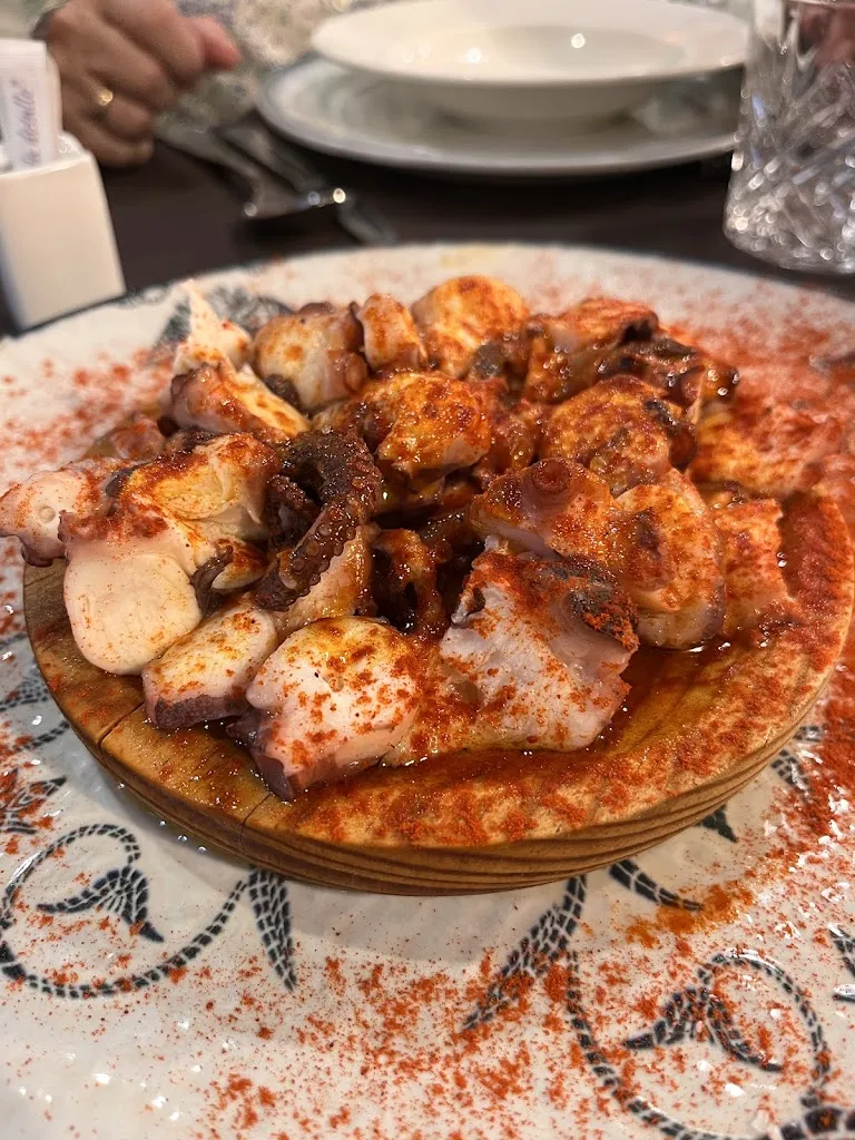 Claudia Cores_Aquitania_Viveiro_review