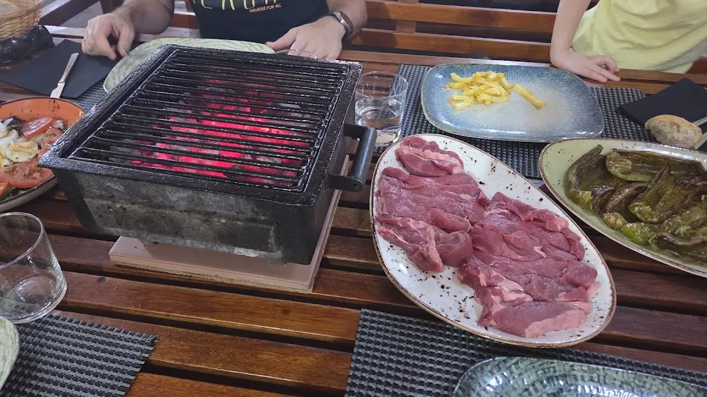 Eva M. Izquierdo_Zaino_Ajalvir_review