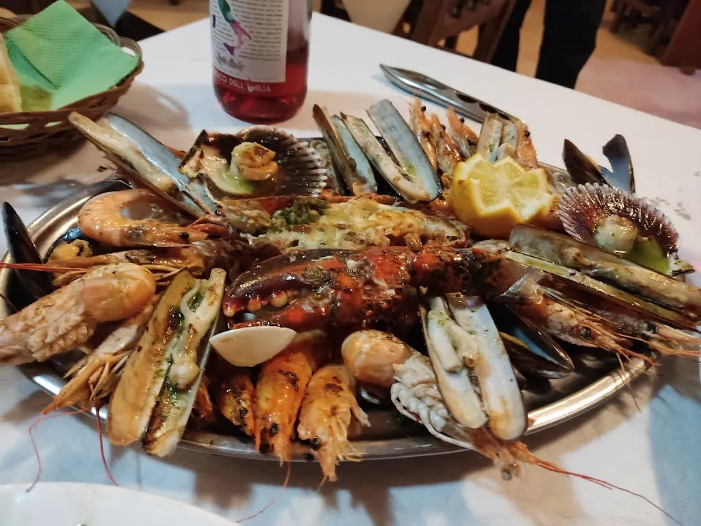 Ana Algobia Sanz_Bar Raul_Algete_review