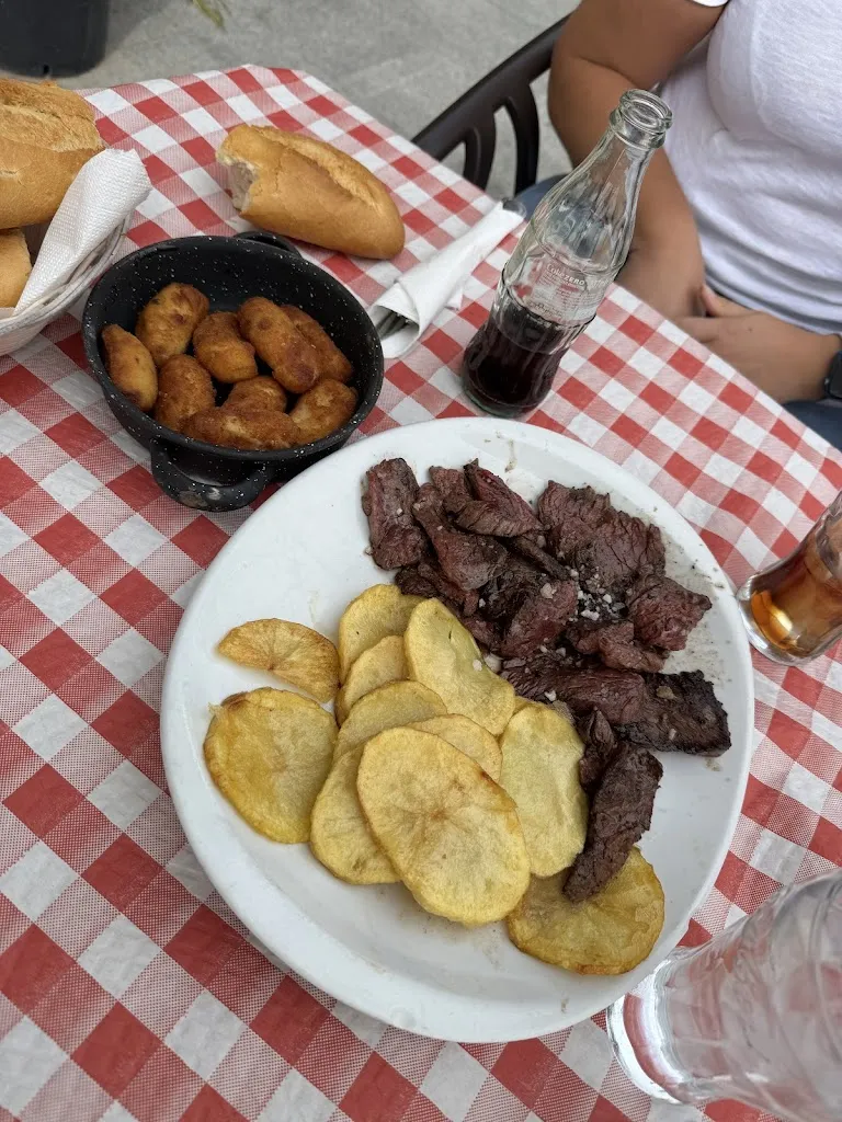 Alex Serrano_Bar-Restaurante El Pilón_Berrueco El_review