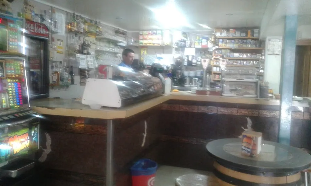 Carlos María Garcia_Bar Estanco Alí_Berrueco El_review