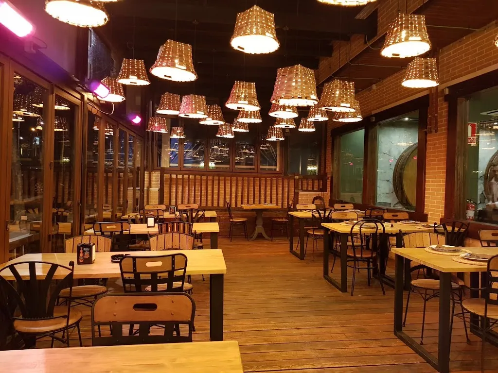 Sidrería El Antoju Boadilla del Monte restaurant in Boadilla del Monte