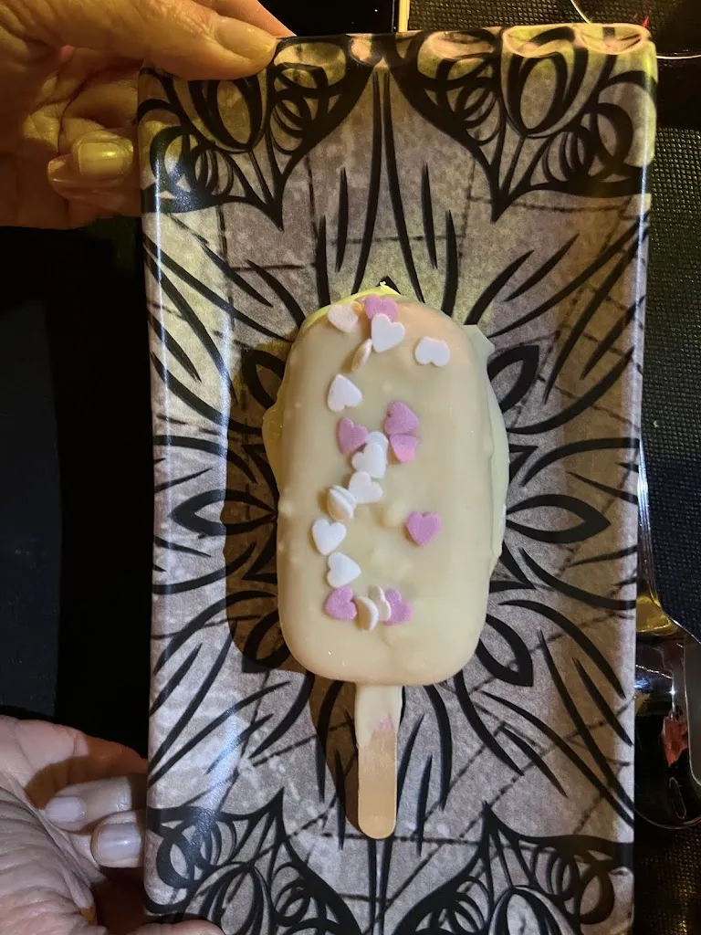 Christoffel Sneijders_Anade Malgache_Braojos_review