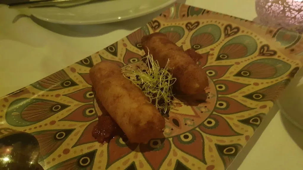 Nureen Glaves_Anade Malgache_Braojos_review